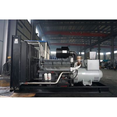 700kw無錫動力柴油發(fā)電機組-無錫動力12缸柴油機WX287TAD68柴油發(fā)電機組,缸徑/行程：138/160mm,柴油發(fā)電機組水冷發(fā)動機功率750KW,柴油發(fā)電機組配套馬拉松斯坦福發(fā)電機。廠價直銷歡迎選購：13773399855。