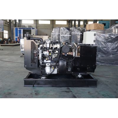 30kw珀金斯柴油發(fā)電機組-珀金斯3缸柴油機1103A-33G柴油發(fā)電機組,缸徑/行程：105/127mm,柴油發(fā)電機組水冷發(fā)動機功率30KW,柴油發(fā)電機組配套馬拉松斯坦福發(fā)電機。廠價直銷歡迎選購：13773399855。