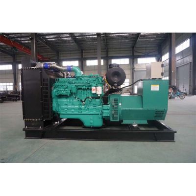 200kw東風(fēng)康明斯柴油發(fā)電機(jī)組-東風(fēng)康明斯6缸柴油機(jī)6LTAA8.9-G3柴油發(fā)電機(jī)組,缸徑/行程：140/152mm,柴油發(fā)電機(jī)組水冷發(fā)動機(jī)功率230KW,柴油發(fā)電機(jī)組配套馬拉松斯坦福發(fā)電機(jī)。廠價直銷歡迎選購：13773399855。
