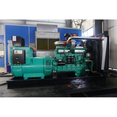 450kw乾能柴油發(fā)電機(jī)組-乾能6缸柴油機(jī)QN15H560柴油發(fā)電機(jī)組,缸徑/行程：135/150mm,柴油發(fā)電機(jī)組水冷發(fā)動(dòng)機(jī)功率475KW,柴油發(fā)電機(jī)組配套馬拉松斯坦福發(fā)電機(jī)。廠價(jià)直銷歡迎選購：13773399855。