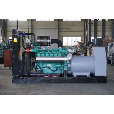 700kw重慶科克柴油發(fā)電機(jī)組-重慶科克16缸柴油機(jī)PTAA1780G3柴油發(fā)電機(jī)組,缸徑/行程：128/142mm,柴油發(fā)電機(jī)組水冷發(fā)動(dòng)機(jī)功率792KW,柴油發(fā)電機(jī)組配套馬拉松斯坦福發(fā)電機(jī)。廠價(jià)直銷歡迎選購：13773399855。