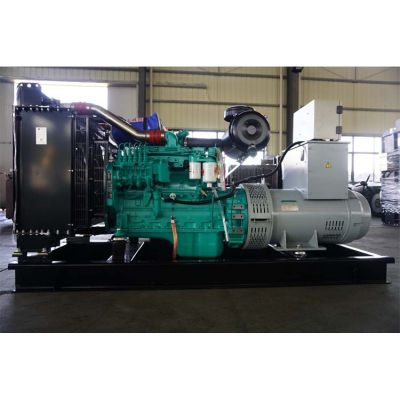 100kw東風康明斯柴油發(fā)電機組-東風康明斯6缸柴油機6BTAA5.9-G2柴油發(fā)電機組,缸徑/行程：102/120mm,柴油發(fā)電機組水冷發(fā)動機功率120KW,柴油發(fā)電機組配套馬拉松斯坦福發(fā)電機。廠價直銷歡迎選購：13773399855。
