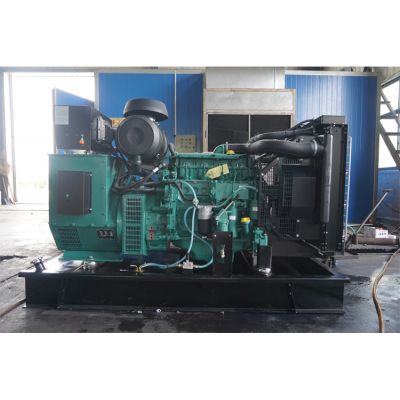 100kw沃爾沃柴油發(fā)電機(jī)組-沃爾沃4缸柴油機(jī)TAD532GE柴油發(fā)電機(jī)組,缸徑/行程：108/130mm,柴油發(fā)電機(jī)組水冷發(fā)動機(jī)功率114KW,柴油發(fā)電機(jī)組配套馬拉松斯坦福發(fā)電機(jī)。廠價直銷歡迎選購：13773399855。