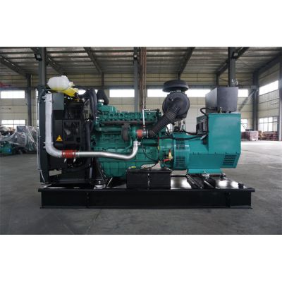 150kw沃爾沃柴油發(fā)電機(jī)組-沃爾沃6缸柴油機(jī)TAD732GE柴油發(fā)電機(jī)組,缸徑/行程：108/130mm,柴油發(fā)電機(jī)組水冷發(fā)動機(jī)功率160KW,柴油發(fā)電機(jī)組配套馬拉松斯坦福發(fā)電機(jī)。廠價直銷歡迎選購：13773399855。