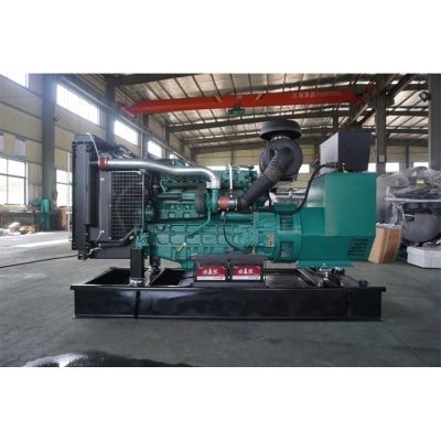 120kw沃爾沃柴油發(fā)電機(jī)組-沃爾沃6缸柴油機(jī)TAD731GE柴油發(fā)電機(jī)組,缸徑/行程：108/130mm,柴油發(fā)電機(jī)組水冷發(fā)動機(jī)功率133KW,柴油發(fā)電機(jī)組配套馬拉松斯坦福發(fā)電機(jī)。廠價直銷歡迎選購：13773399855。