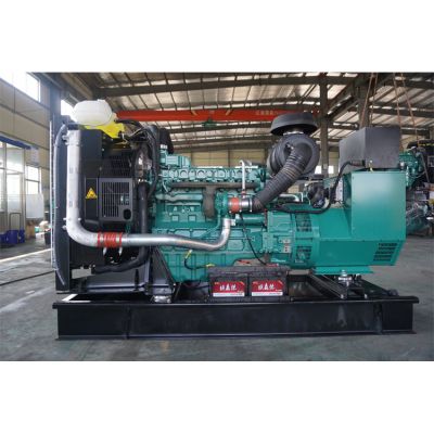 150kw沃爾沃柴油發(fā)電機(jī)組-沃爾沃6缸柴油機(jī)TAD733GE柴油發(fā)電機(jī)組,缸徑/行程：108/130mm,柴油發(fā)電機(jī)組水冷發(fā)動機(jī)功率181KW,柴油發(fā)電機(jī)組配套馬拉松斯坦福發(fā)電機(jī)。廠價直銷歡迎選購：13773399855。