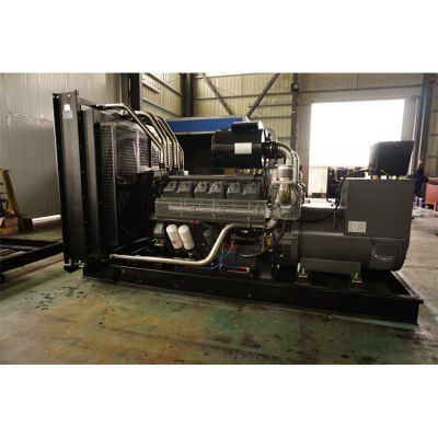 600kw無錫動力柴油發(fā)電機(jī)組-無錫動力12缸柴油機(jī)WD287TAD58柴油發(fā)電機(jī)組,缸徑/行程：138/160mm,柴油發(fā)電機(jī)組水冷發(fā)動機(jī)功率638KW,柴油發(fā)電機(jī)組配套馬拉松斯坦福發(fā)電機(jī)。廠價直銷歡迎選購：13773399855。