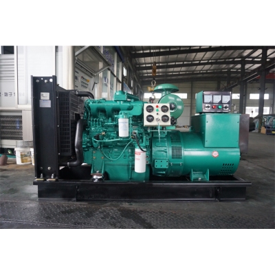 30KW玉柴柴油發(fā)電機(jī)組-玉柴4缸柴油機(jī)YCD4M12D-50,柴油發(fā)電機(jī)組缸徑/行程：100/118mm,柴油發(fā)電機(jī)組水冷發(fā)動機(jī)功率39.6KW,柴油發(fā)電機(jī)組配套馬拉松斯坦福發(fā)電機(jī)。廠價直銷歡迎選購：13773399855。