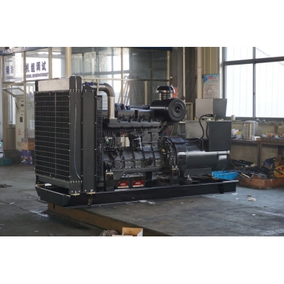 300kw上柴動力柴油發(fā)電機組-上柴股份6缸柴油機6ETAA12.8-G32柴油發(fā)電機組,缸徑/行程：130/161mm,柴油發(fā)電機組水冷發(fā)動機功率400KW,柴油發(fā)電機組配套馬拉松斯坦福發(fā)電機。廠價直銷歡迎選購：13773399855。