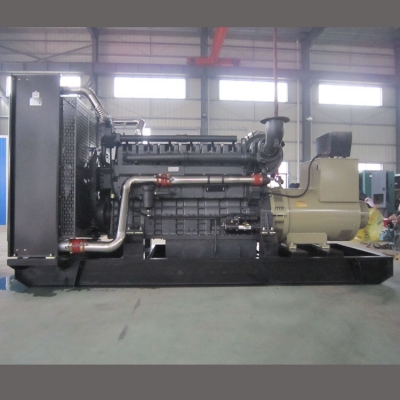 700kw上柴動力柴油發(fā)電機組-上柴股份6缸柴油機6KTAA25-G32柴油發(fā)電機組,缸徑/行程：170/185mm,柴油發(fā)電機組水冷發(fā)動機功率754KW,柴油發(fā)電機組配套馬拉松斯坦福發(fā)電機。廠價直銷歡迎選購：13773399855。