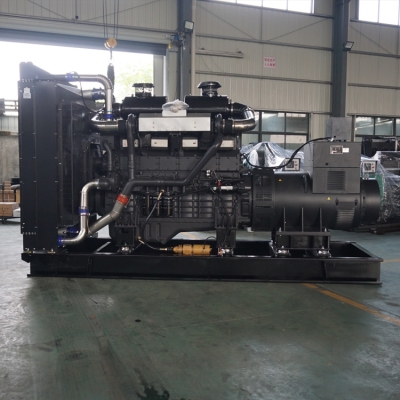 900kw上柴動力柴油發(fā)電機組-上柴股份6缸柴油機6WTAA35-G31柴油發(fā)電機組,缸徑/行程：186/215mm,柴油發(fā)電機組水冷發(fā)動機功率970KW,柴油發(fā)電機組配套馬拉松斯坦福發(fā)電機。廠價直銷歡迎選購：13773399855。