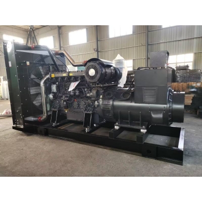 900kw上柴股份柴油發(fā)電機組-上柴動力6缸柴油機6KTAA25-G320柴油發(fā)電機組,缸徑/行程：170/185mm,柴油發(fā)電機組水冷發(fā)動機功率902KW,柴油發(fā)電機組配套馬拉松斯坦福發(fā)電機。廠價直銷歡迎選購：13773399855。